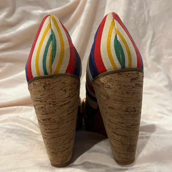 Peep toe wedge multi colored sandals - Picture 5 of 7